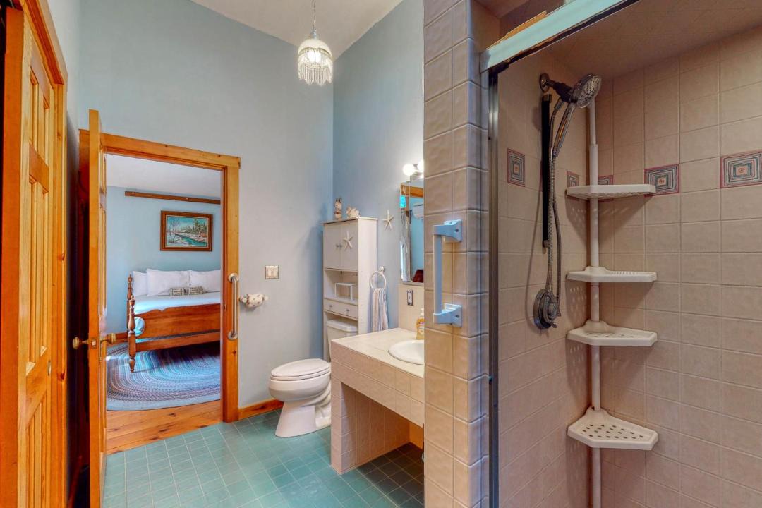 Photo of Bathroom in Naples