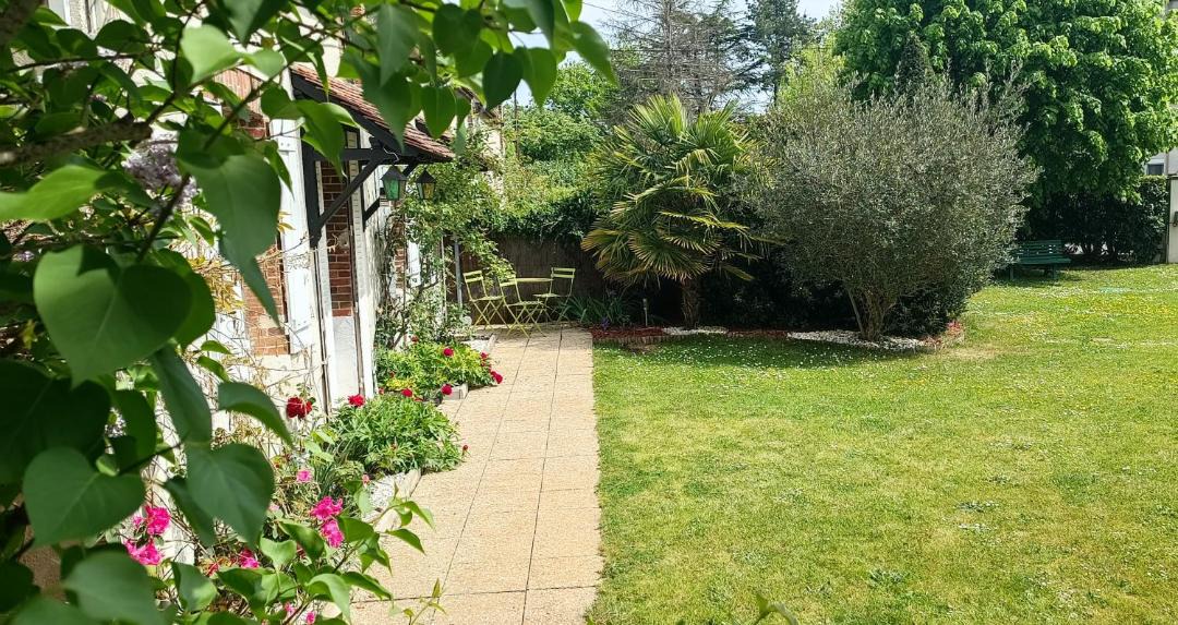 Photo of Others in Montcresson