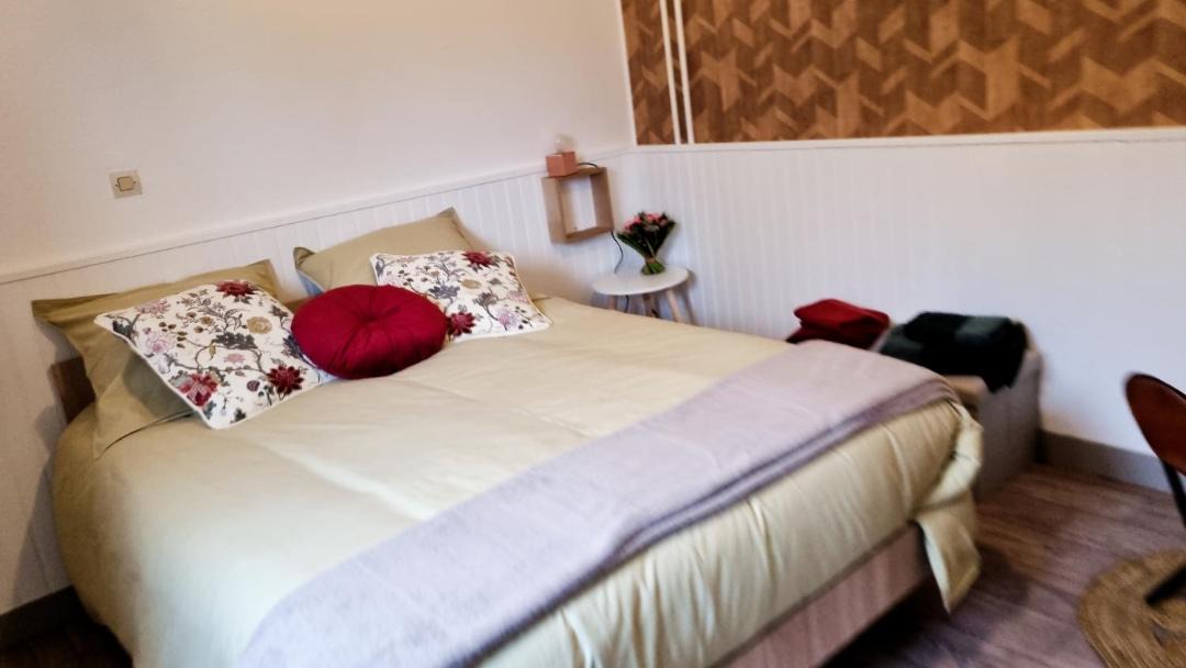 Photo of Bedroom in Poulainville