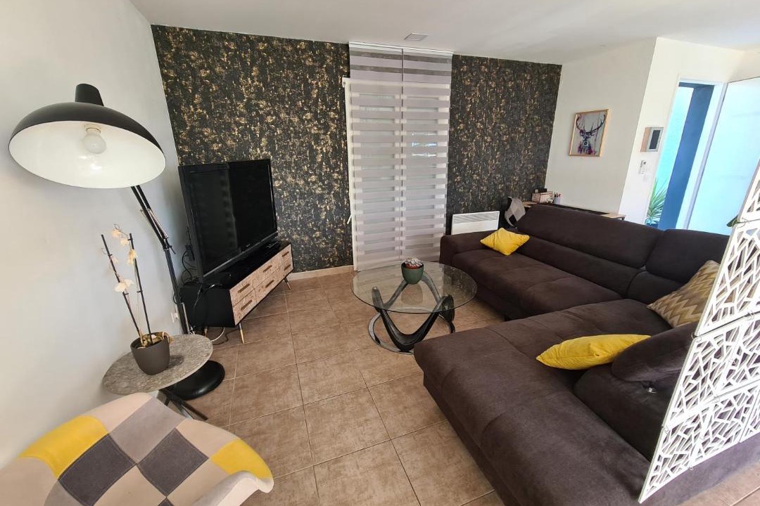 Photo of Livingroom in Caux-et-Sauzens