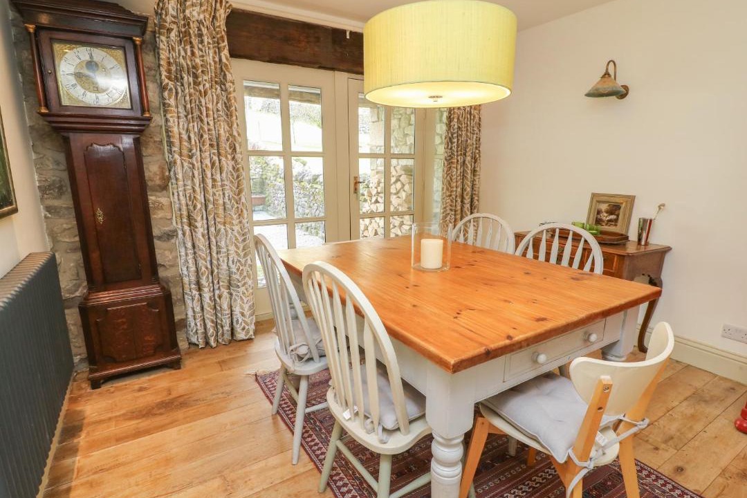 Photo of Others in Litton