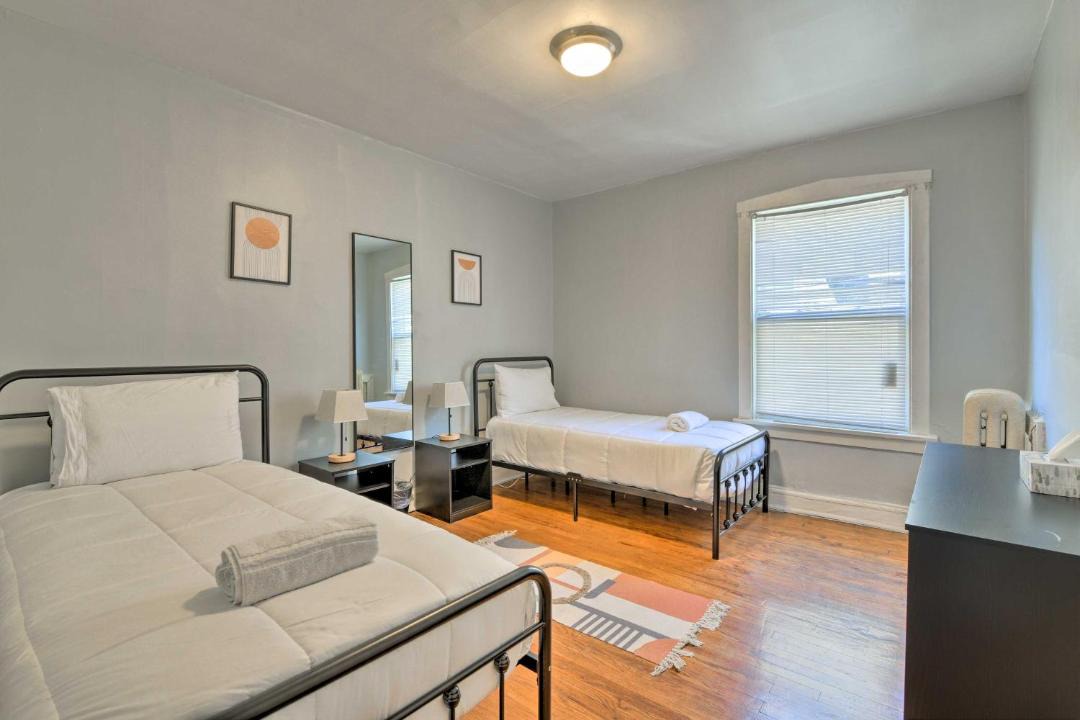 Photo of Others in Oak Park