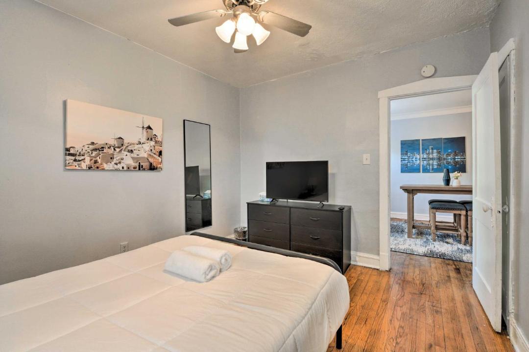 Photo of Others in Oak Park