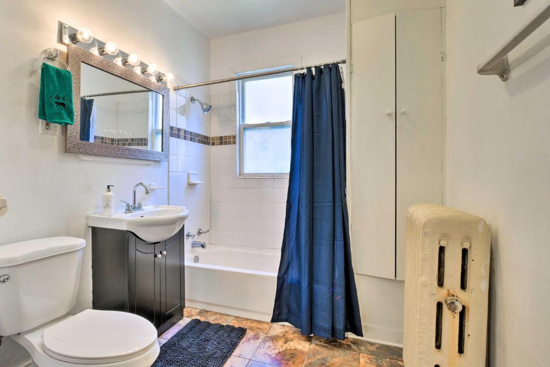 Photo of Bathroom in Oak Park