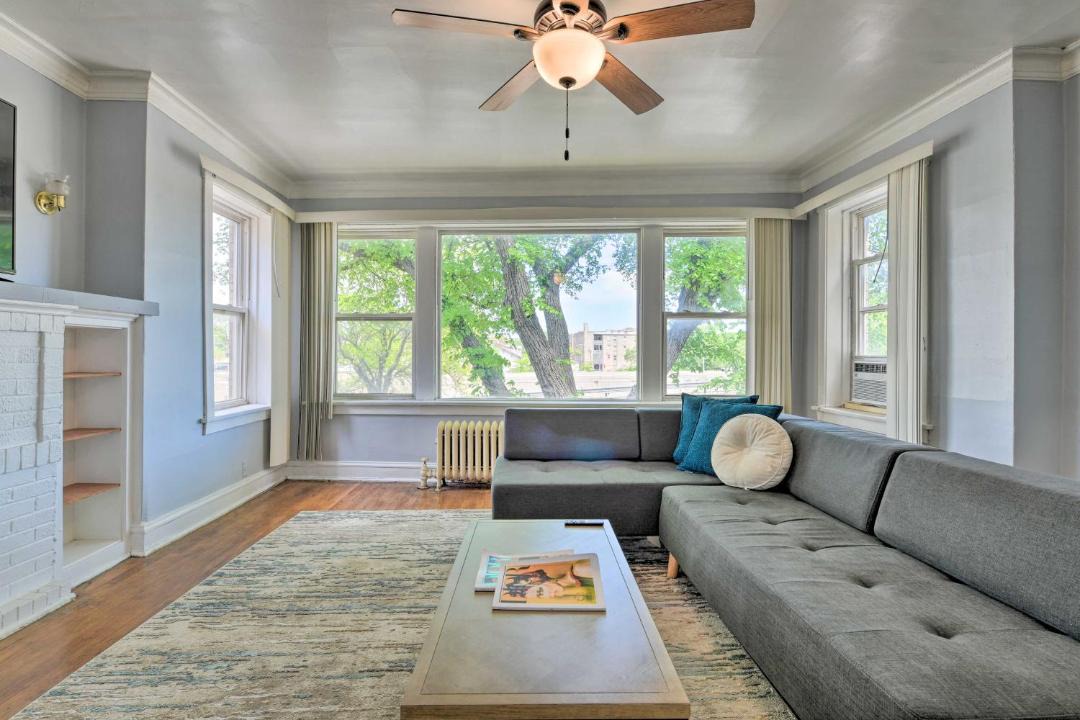 Photo of Livingroom in Oak Park