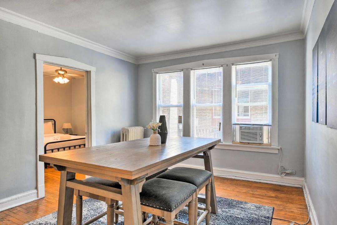 Photo of Livingroom in Oak Park