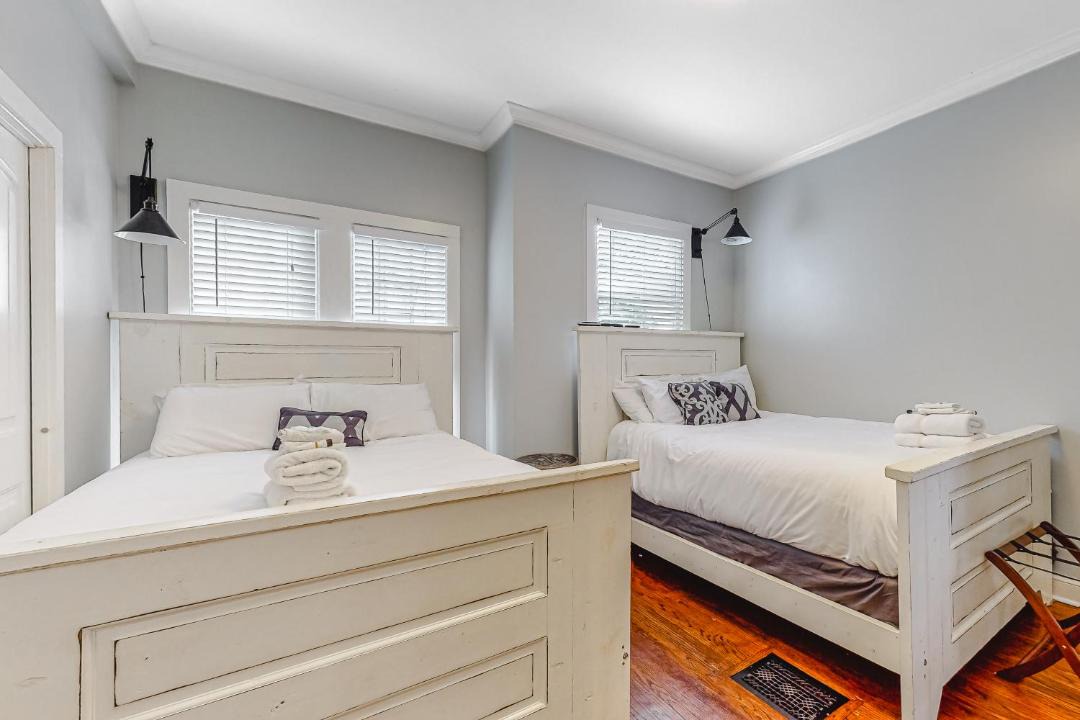 Photo of Others in Nashville