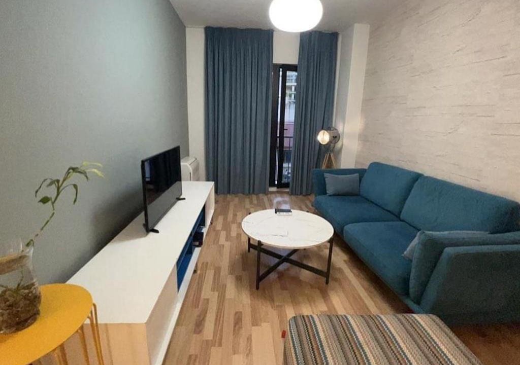 Photo of Livingroom in Purley