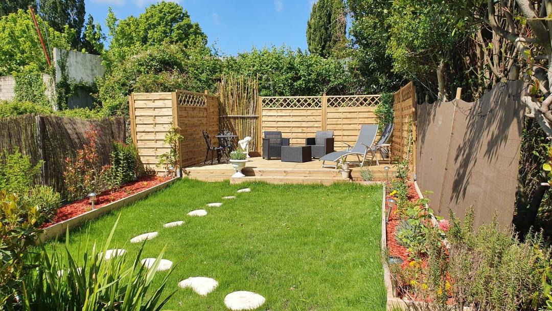 Photo of Others in Epargnes