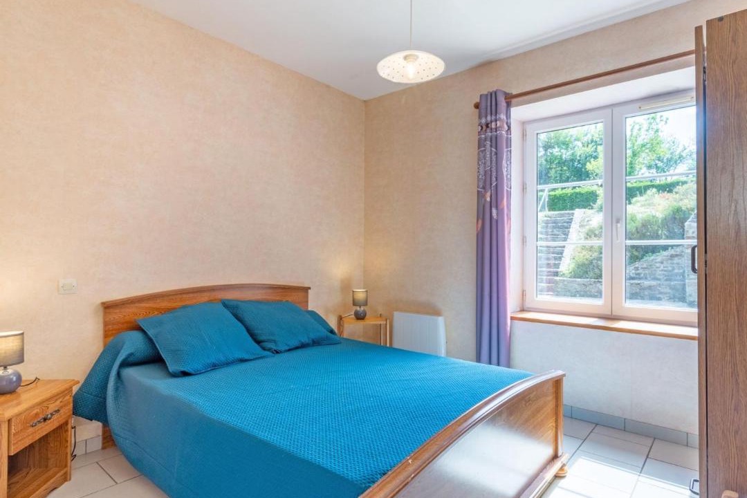 Photo of Bedroom in Portbail