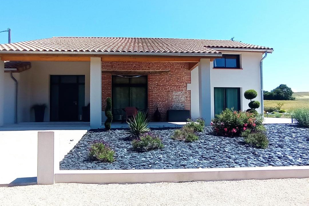 Photo of Buildings in Lias