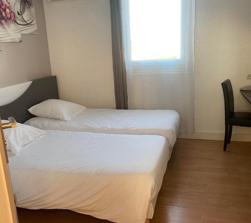 Photo of Bedroom in Romilly-sur-Seine