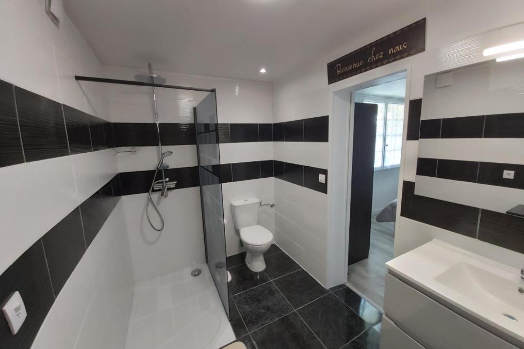 Photo of Others in Aubin