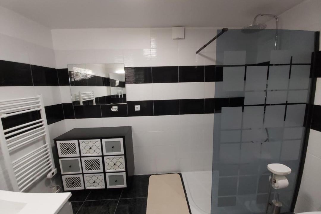 Photo of Others in Aubin