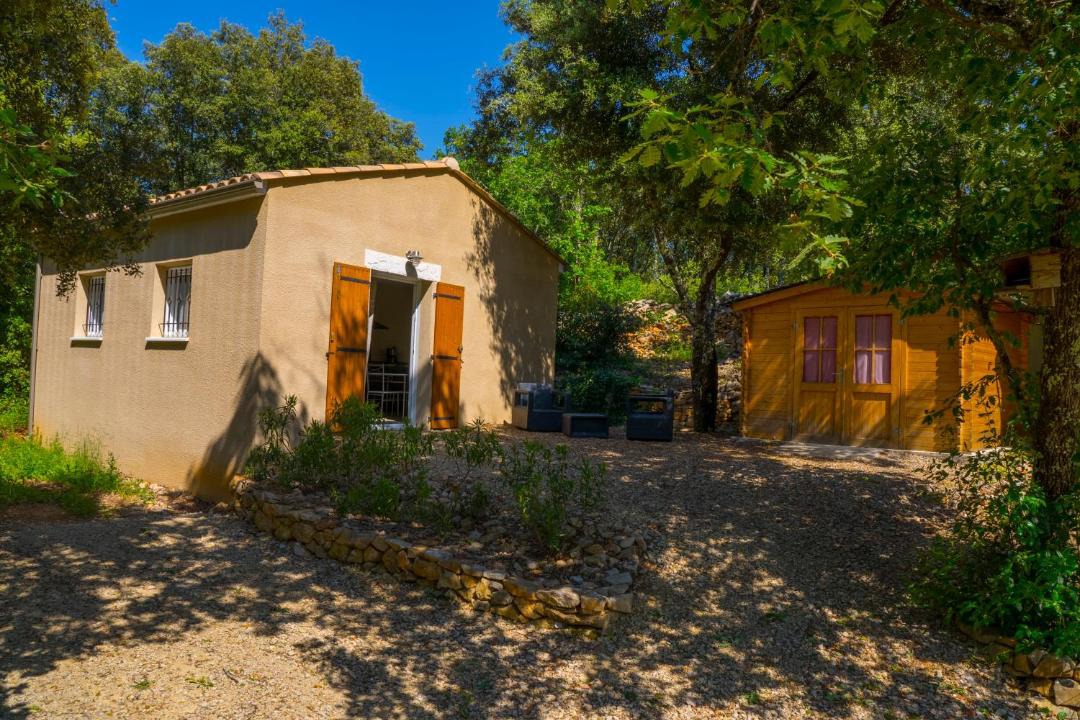 Photo of Buildings in Sauve