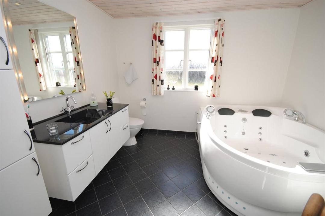 Photo of Bathroom in Skjern