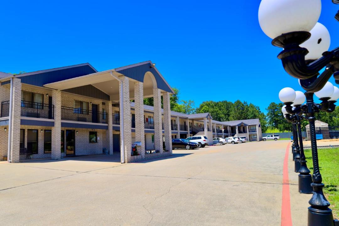 Photo of Others in Gladewater