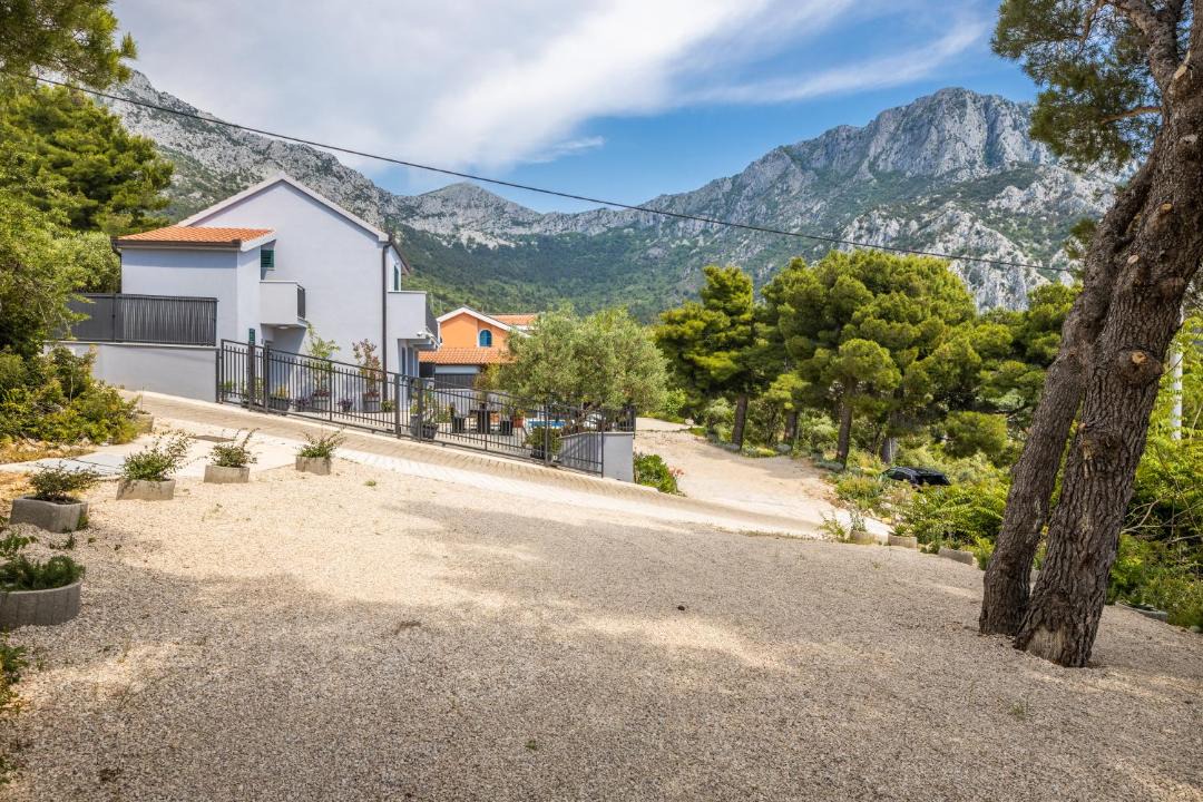 Photo of Others in Gradac