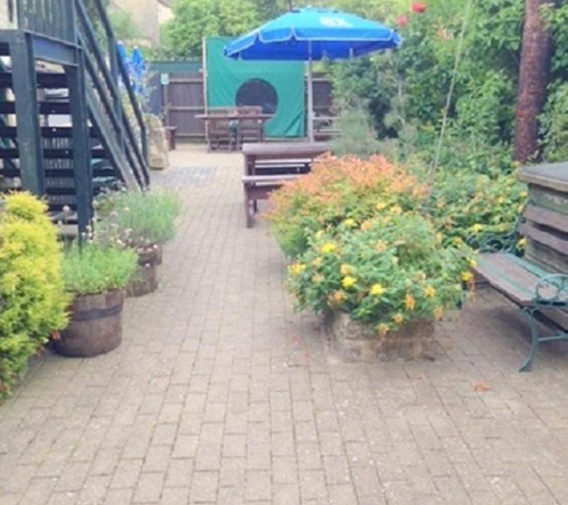 Photo of Buildings in Burford
