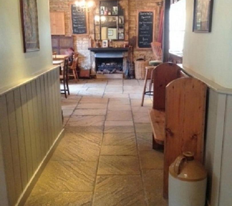 Photo of Livingroom in Burford