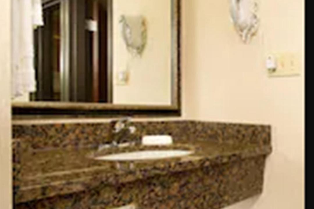 Photo of Bathroom in Merriam