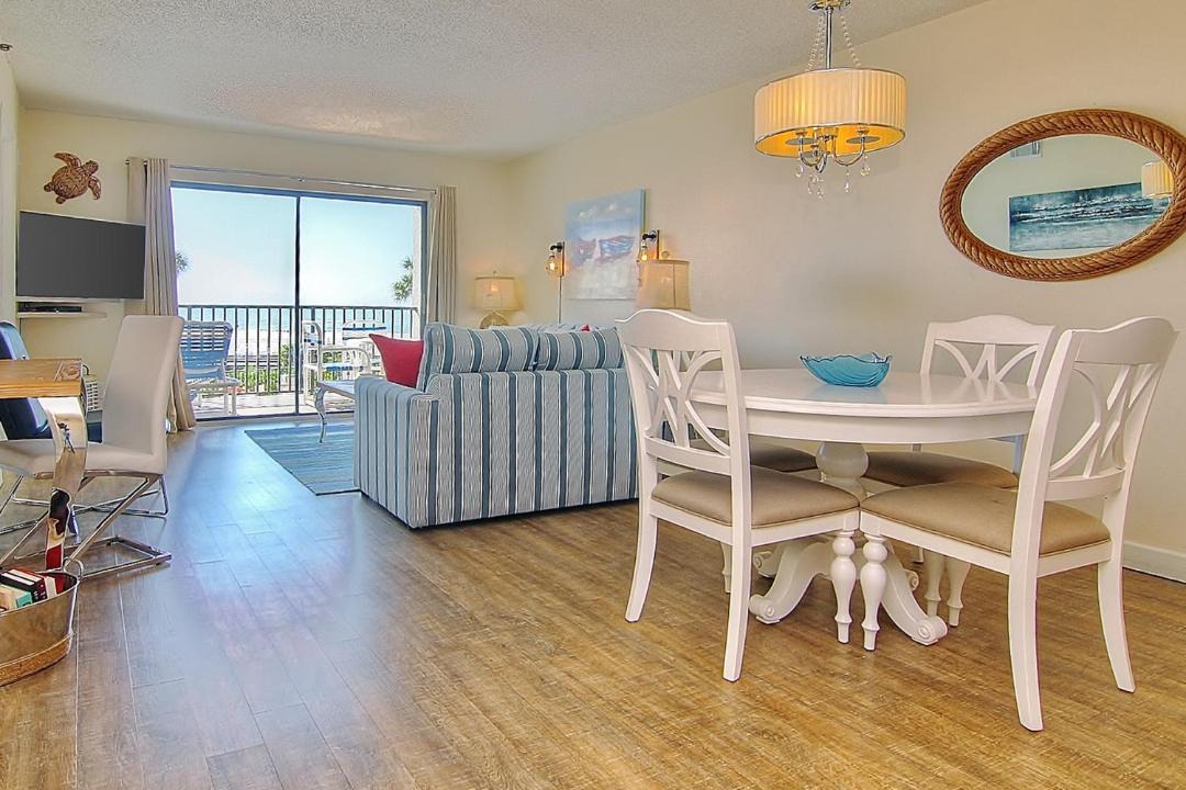 Photo of Livingroom in St. Pete Beach