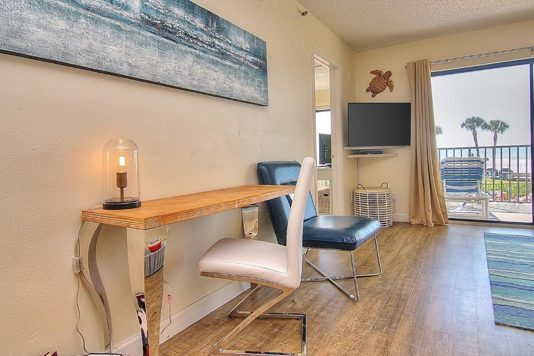 Photo of Livingroom in St. Pete Beach