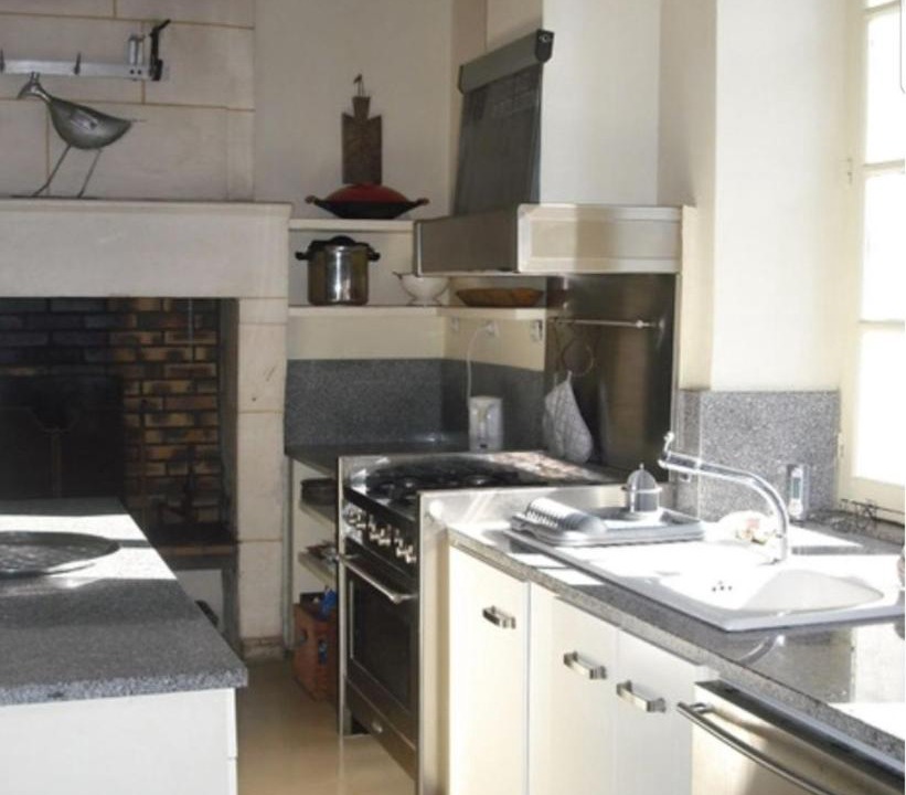 Photo of Kitchen in Saint-Bonnet-sur-Gironde