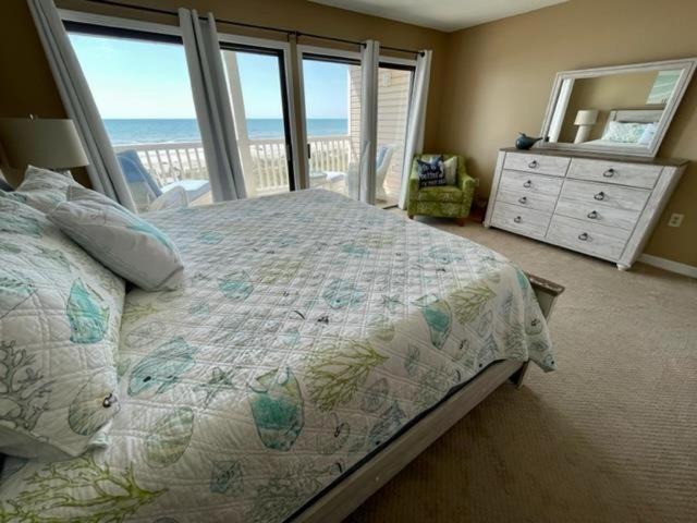 Photo of Bedroom in Surfside Beach