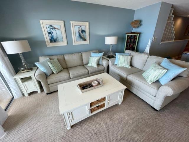 Photo of Livingroom in Surfside Beach