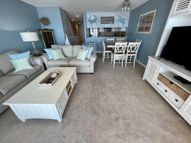 Photo of Livingroom in Surfside Beach