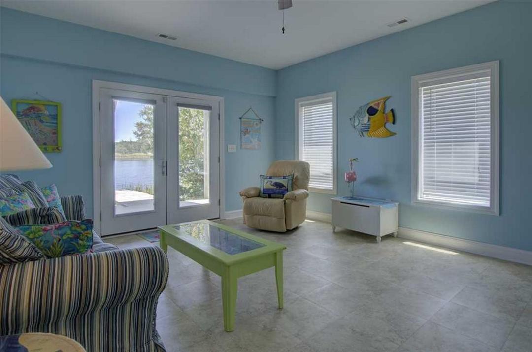 Photo of Livingroom in Newport
