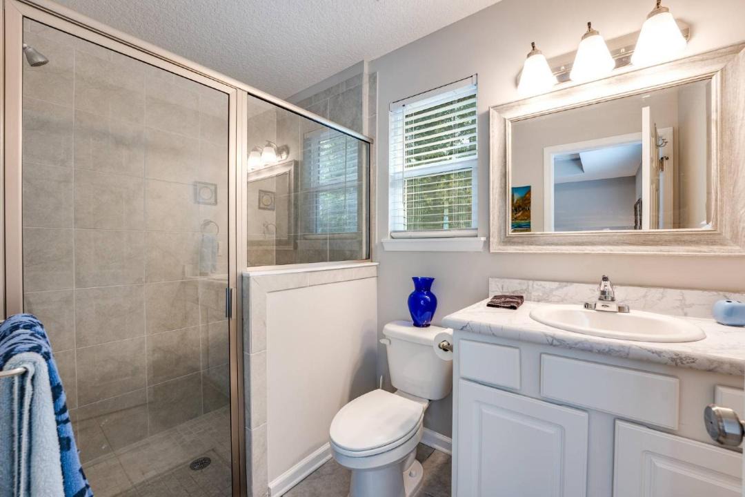 Photo of Bathroom in Lakeside