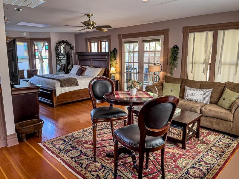 Photo of Others in Jacksonville