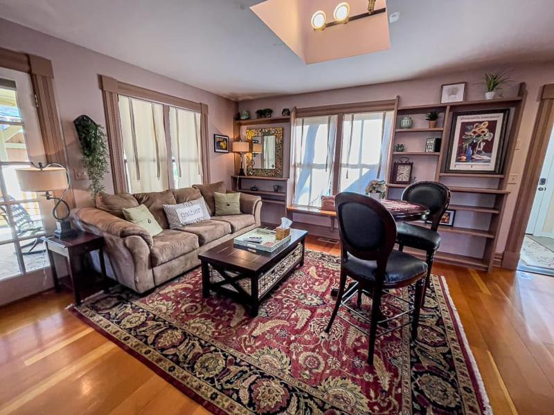 Photo of Others in Jacksonville