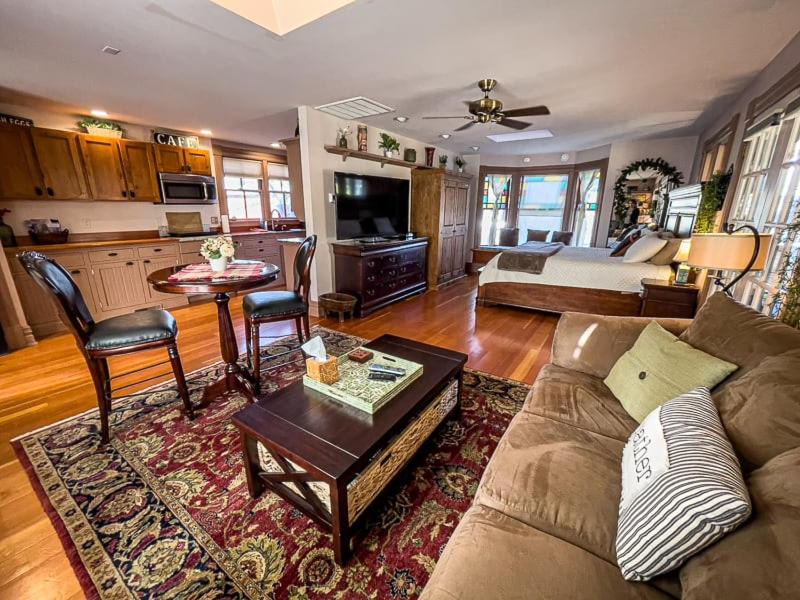 Photo of Others in Jacksonville