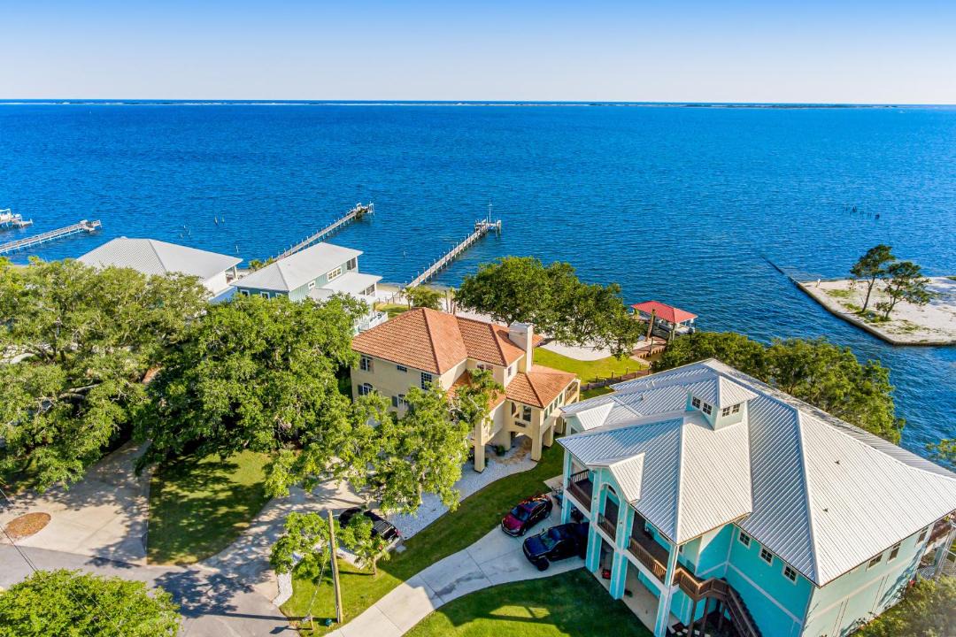 Photo of Others in Gulf Breeze