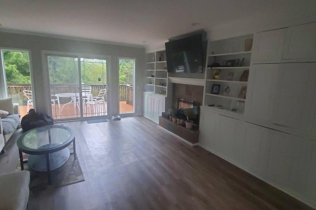 Photo of Livingroom in Sammamish