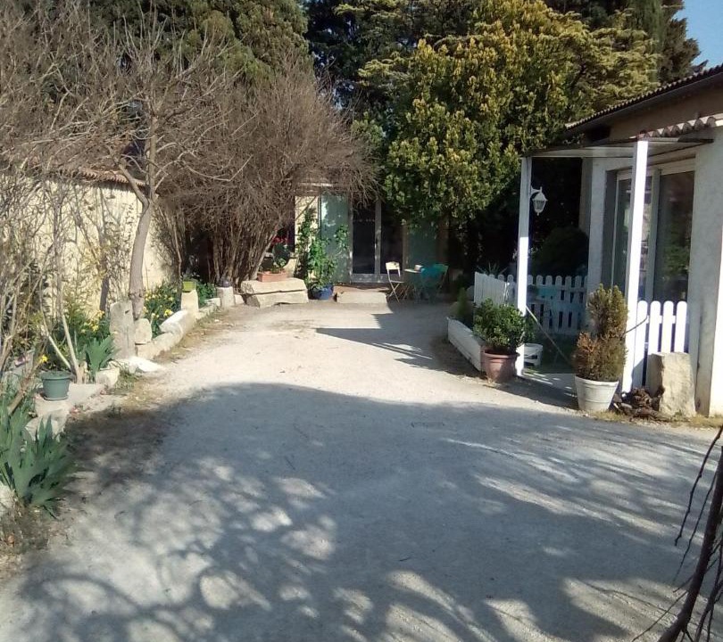 Photo of Buildings in Sarrians