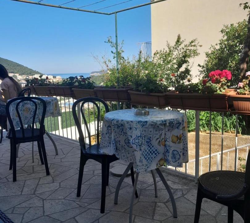 Photo of Patio Balcony in Gornji Kono