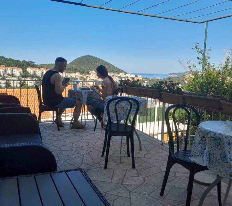 Photo of Patio Balcony in Gornji Kono
