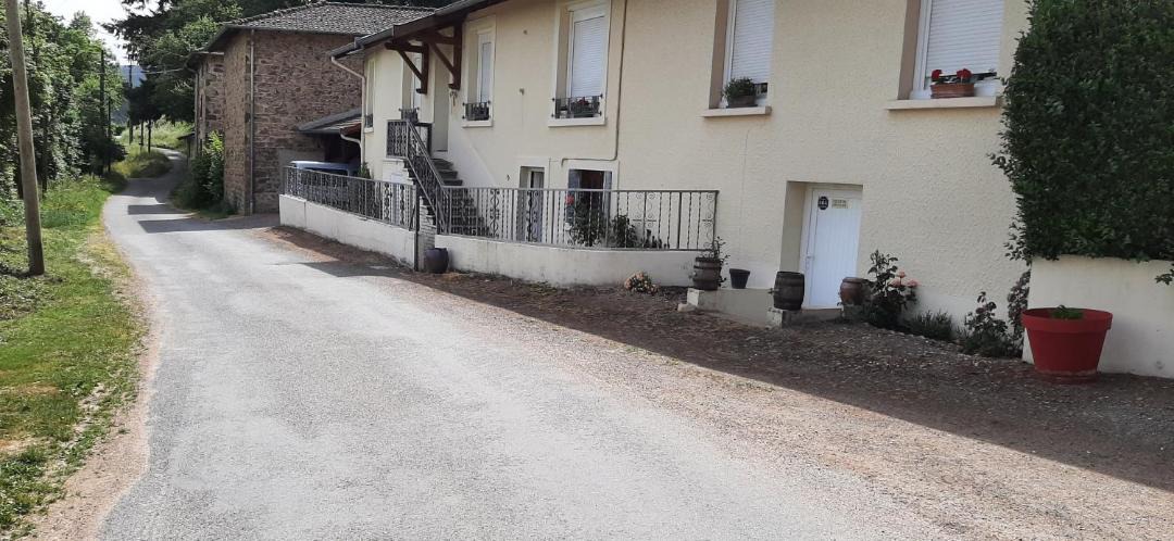 Photo of Buildings in Poule-les-Echarmeaux