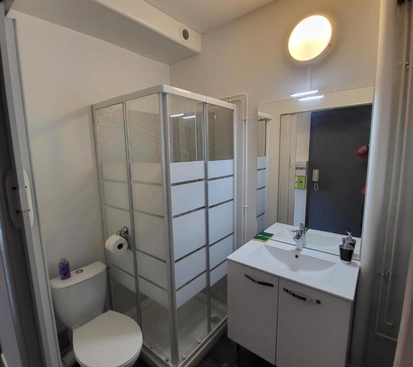 Photo of Bathroom in Cholet