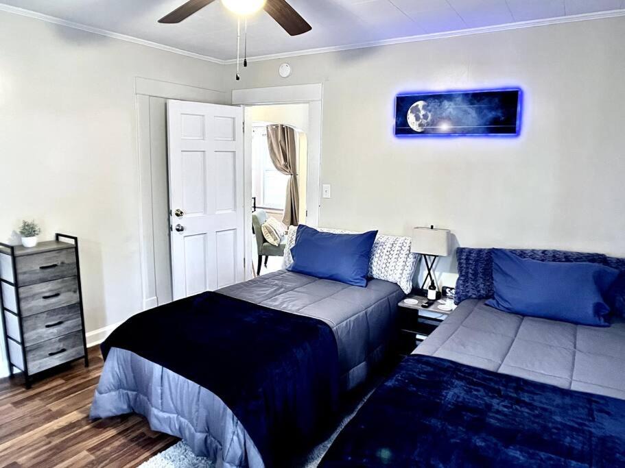 Photo of Bedroom in Old Irving Park