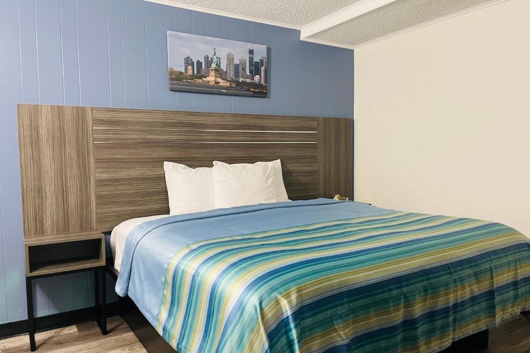 Photo of Others in Linden