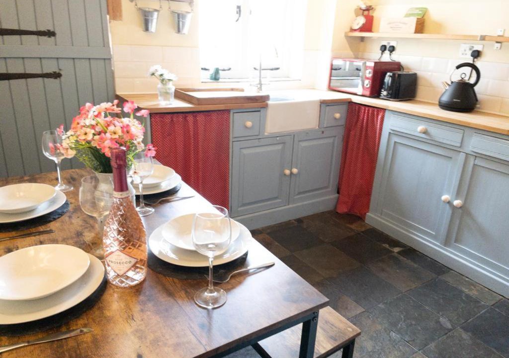 Photo of Kitchen in Dorking