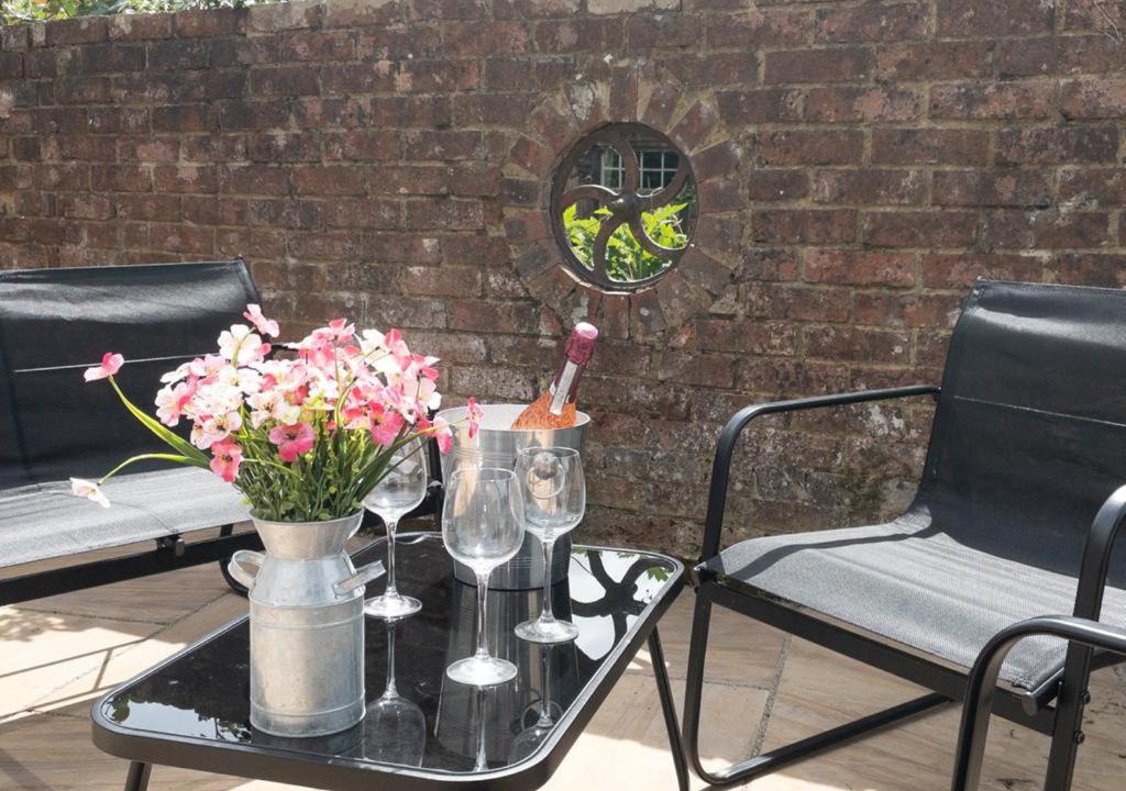 Photo of Patio Balcony in Dorking