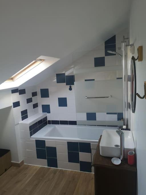 Photo of Others in Couvains