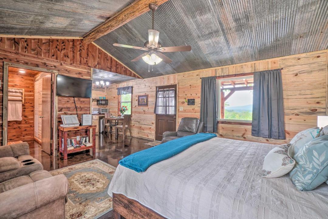 Photo of Bedroom in Ozark
