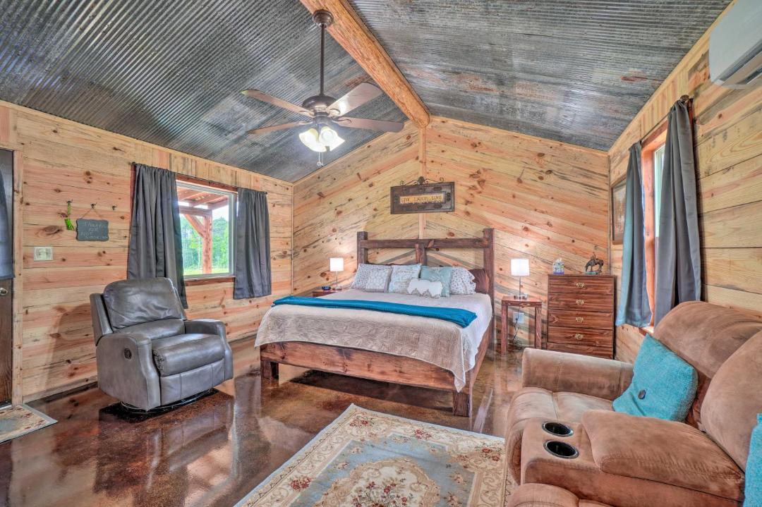 Photo of Bedroom in Ozark